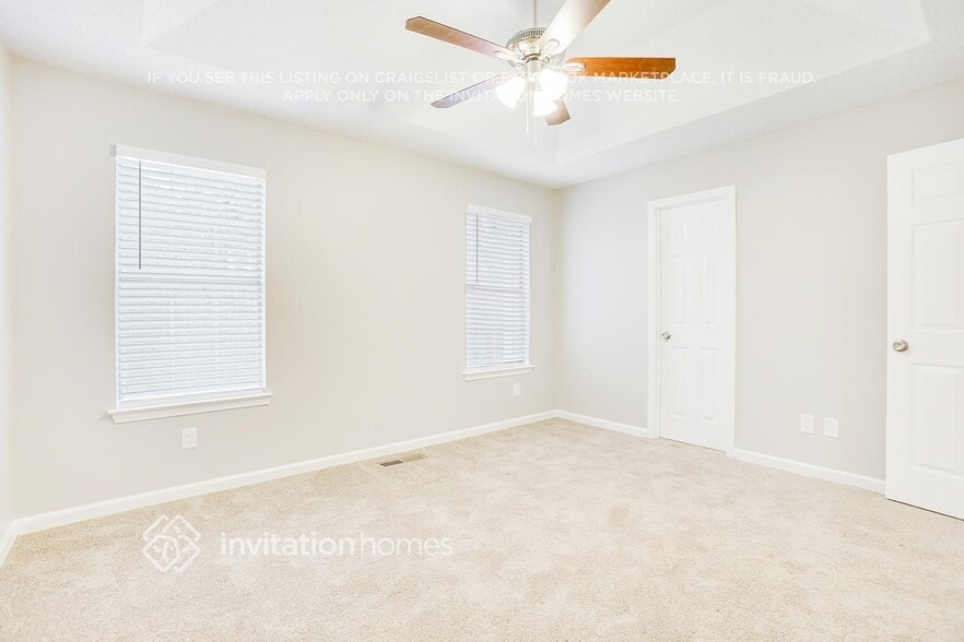 Building Photo - 134 Collins Way