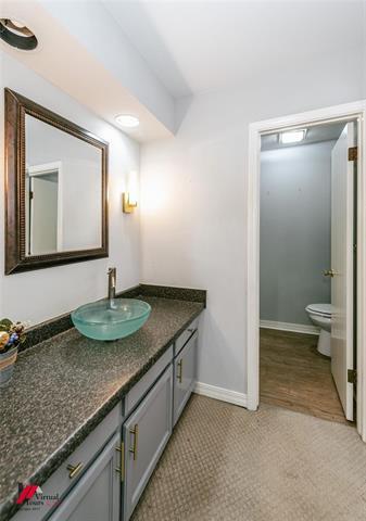 Building Photo - 421 Stratmore Dr