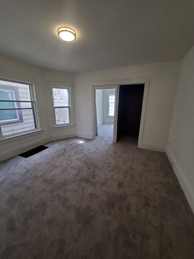 Building Photo - 3134-3136 N 35th St. (Duplex)