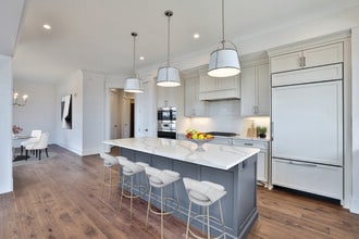 Unit 209 Kitchen - Residences at One Highland