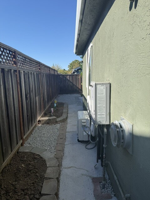 Building Photo - ADU in quiet South San Jose neighborhood.  Unit is 400 Square feet with an additional 30 Square f...