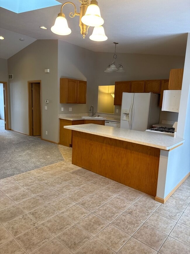 Building Photo - This is a must see