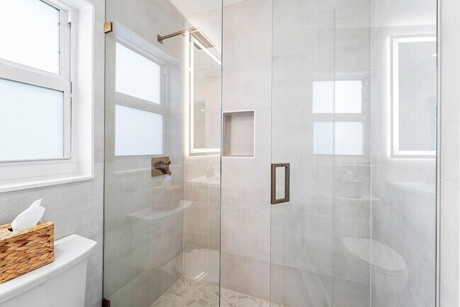 Building Photo - 2721 Neaton Ct