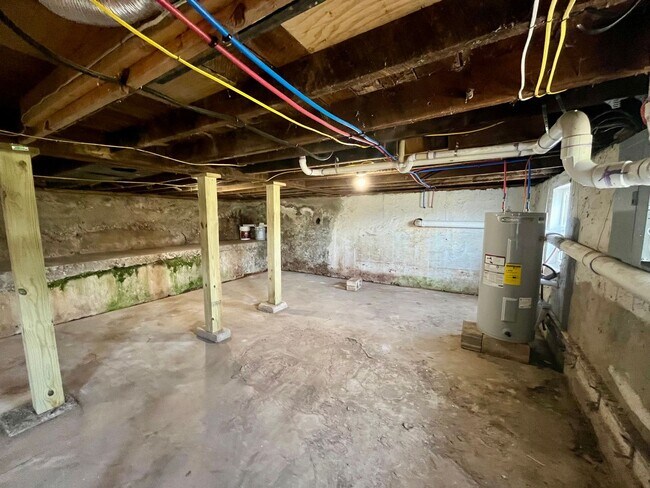 Building Photo - 82 Koppelmann Ln
