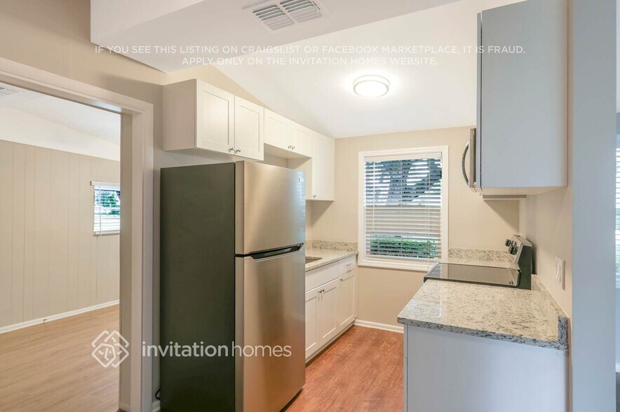 Building Photo - 306 Amana Ave