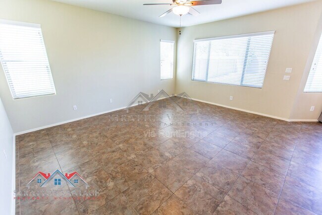 Building Photo - 17932 W Caribbean Ln