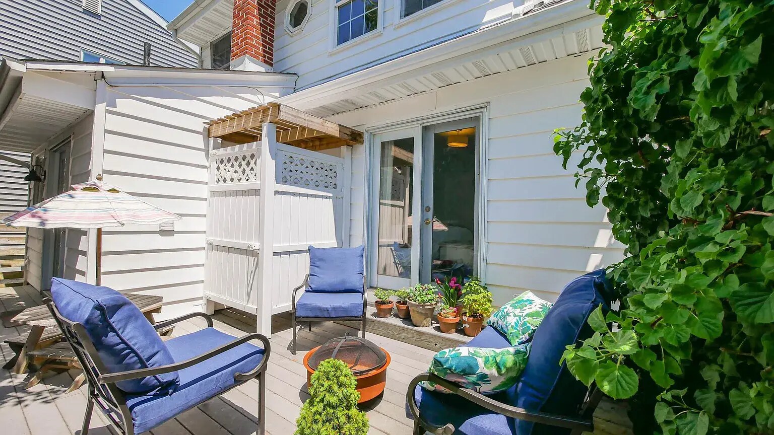 Building Photo - 110 N Pembroke Ave