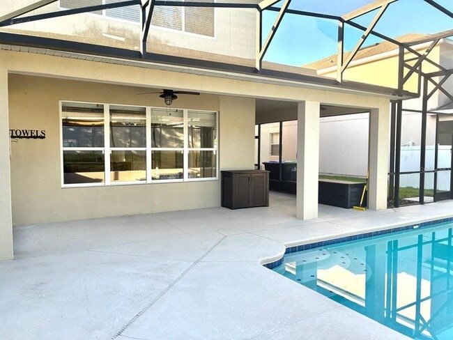 Building Photo - 13225 Charfield St