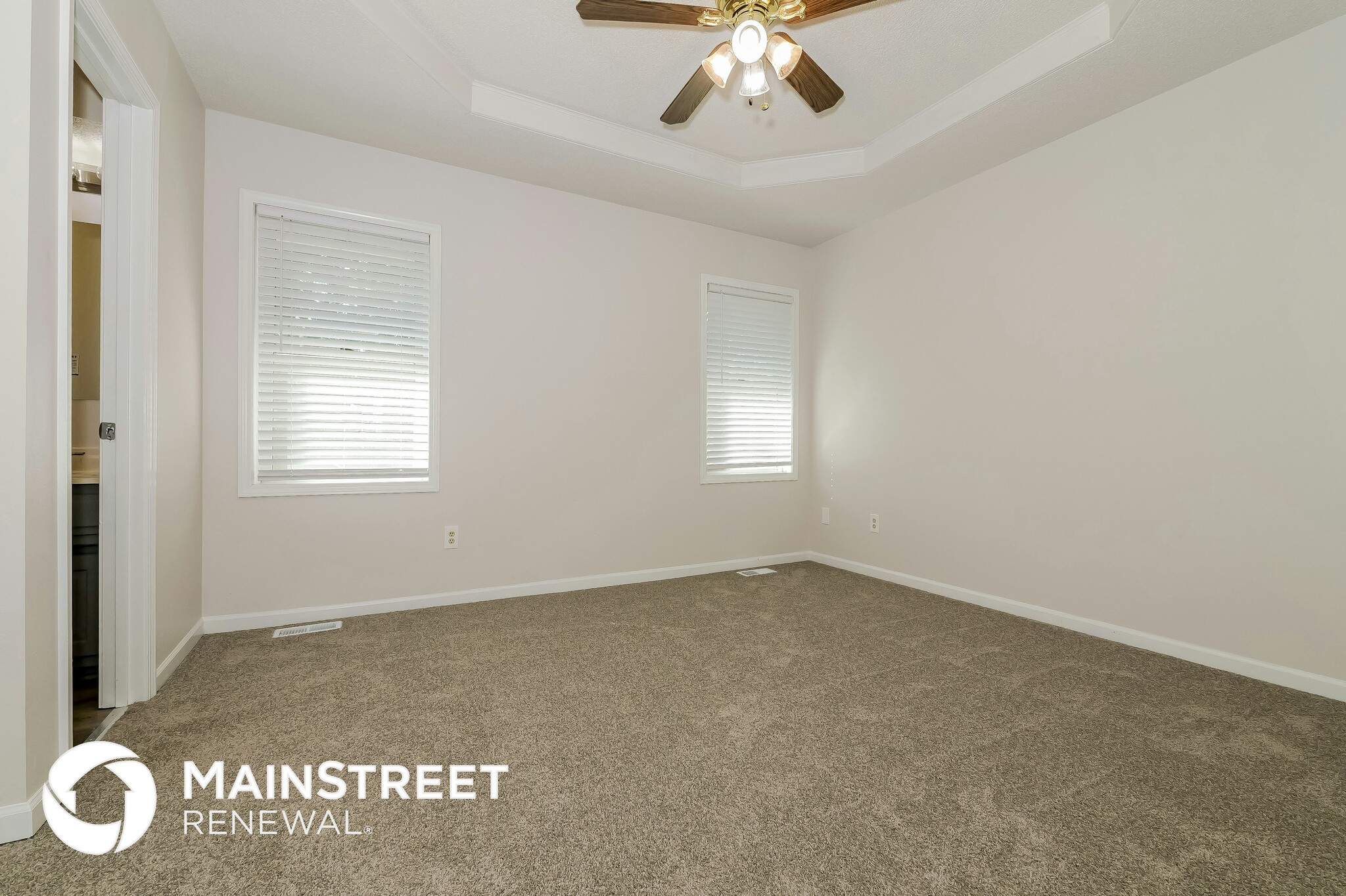 Building Photo - 1216 SW Huntington Rd