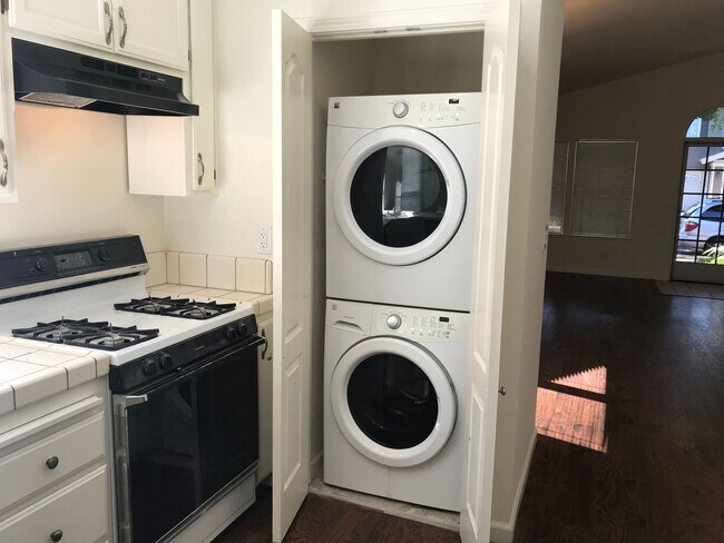 Building Photo - West Davis three bedroom available for September move in!