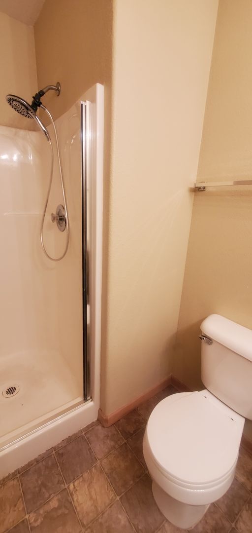 Building Photo - Pre-Leasing - 3bd/2bath (Cordata Area)