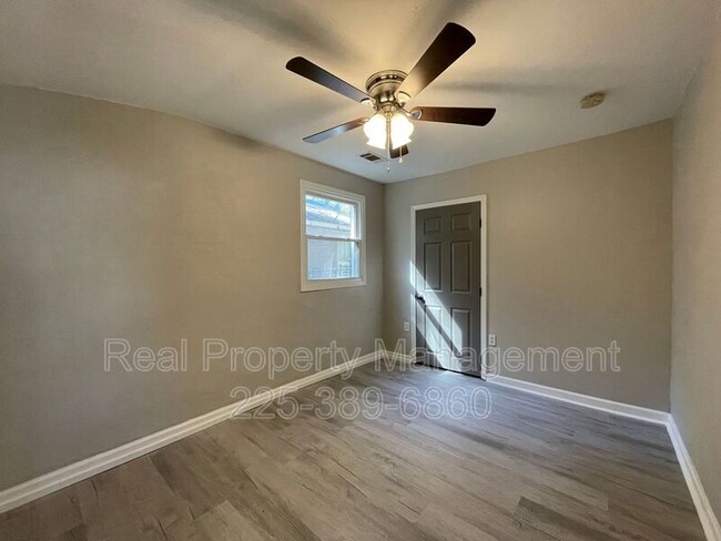 Building Photo - 5974 Byron Ave