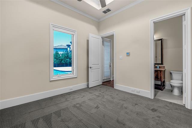 Building Photo - 3759 Broadmoor Way