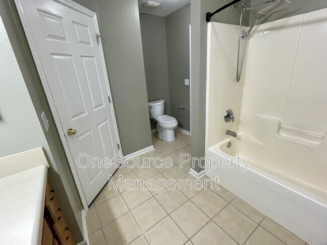 Building Photo - 4434 Gearhart Rd