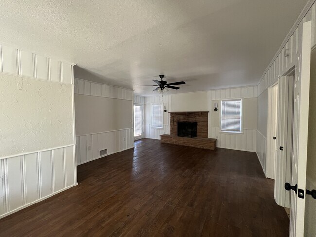 Building Photo - 2517 28th St