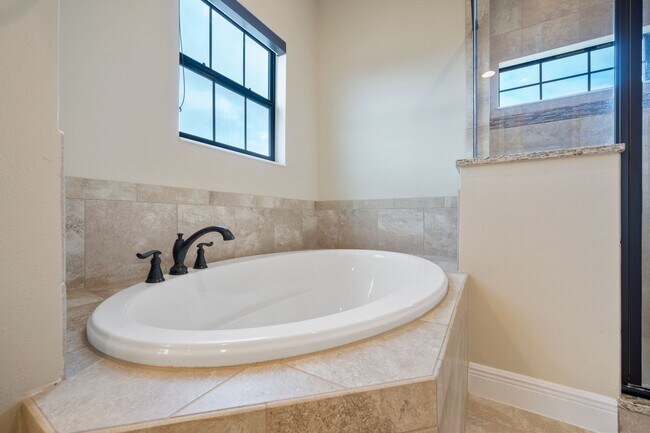 Building Photo - 3 BIG BEDROOMS, 3 FULL BATH MODERN HOME FOR RENT IN ARRIVAS VILLAGE!