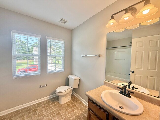 Building Photo - 6016 Namozine Ct
