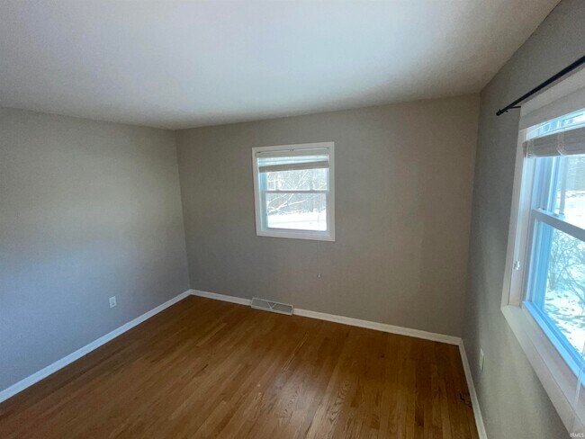 Building Photo - 4101 E Boltinghouse Rd