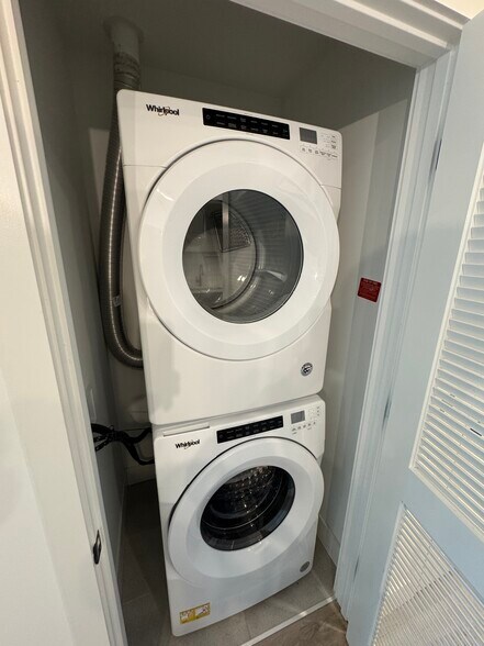 Building Photo - 60 NW 31st St