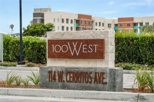 Building Photo - 1102 S Urbana St