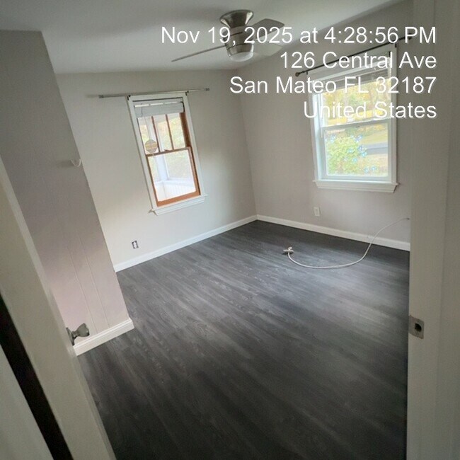 Building Photo - 132 Central Ave