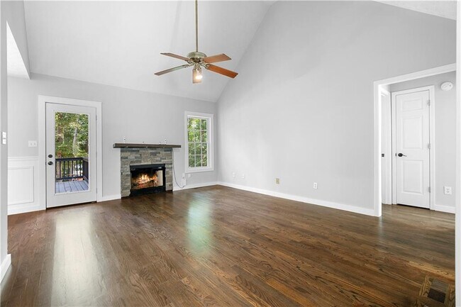 Building Photo - 141 Poplar Way