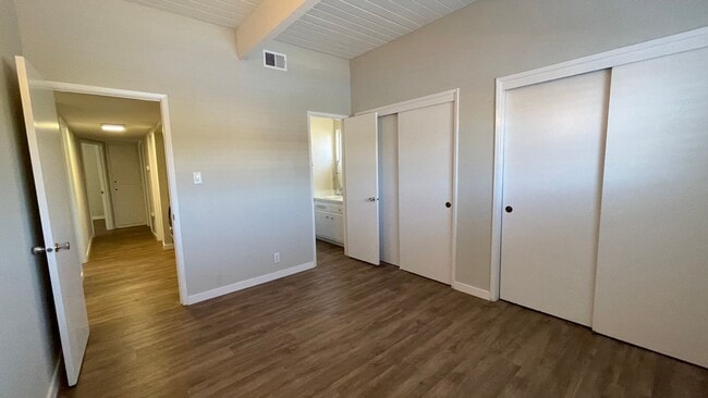 Building Photo - 1213 Otis Dr