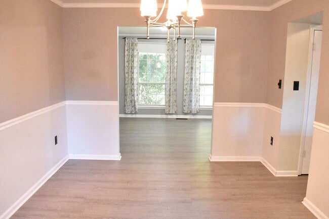 Building Photo - Welcome To Lake Ridge's Finest...