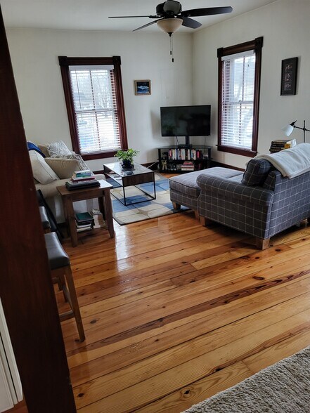 Building Photo - 25 Beech St