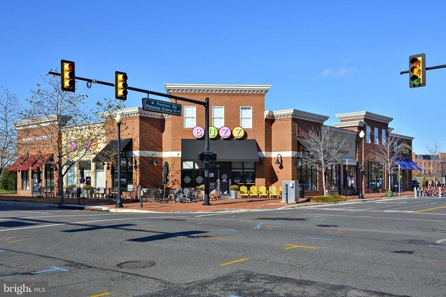 Building Photo - 2181 Jamieson Ave
