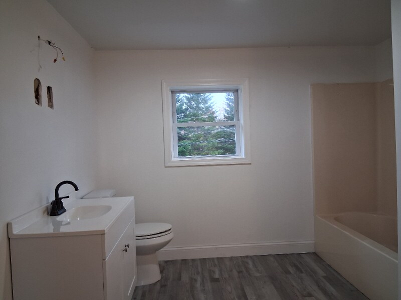 Building Photo - 17 Dickey Ln