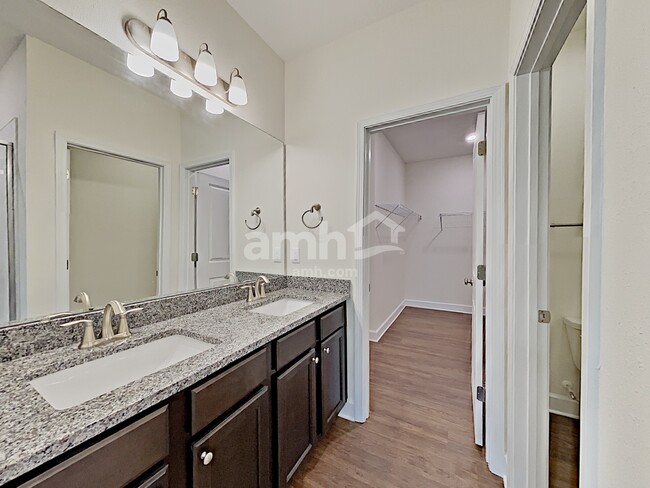 Building Photo - 105 Moultrie Crossing Ln
