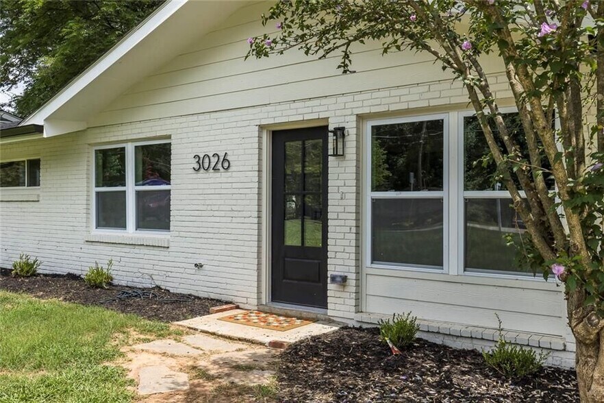 Building Photo - 3026 Brook Dr