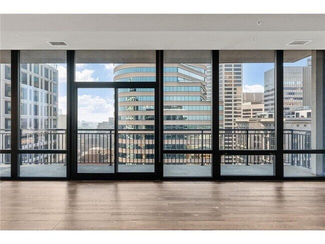 Building Photo - 465 Nicollet Mall