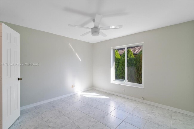 Building Photo - 11780 NW 27th Ct