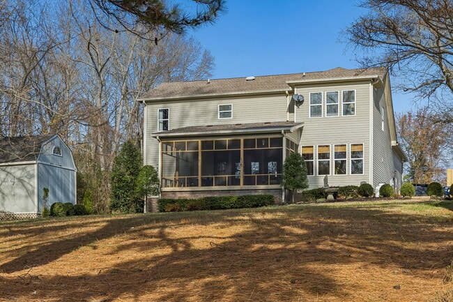 Building Photo - 594 Lake Haven Dr