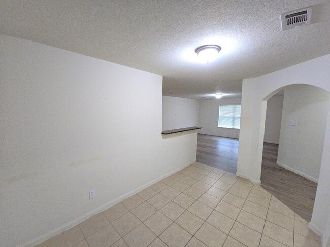 Building Photo - 1615 Pink Stone Dr