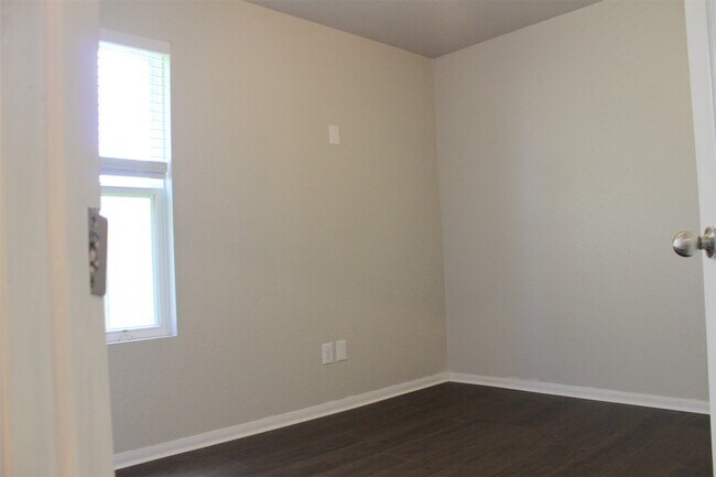 Building Photo - 3139 Upland Spring Trace