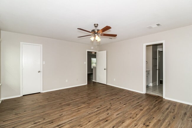 Building Photo - 1021 Shadow Creek Blvd