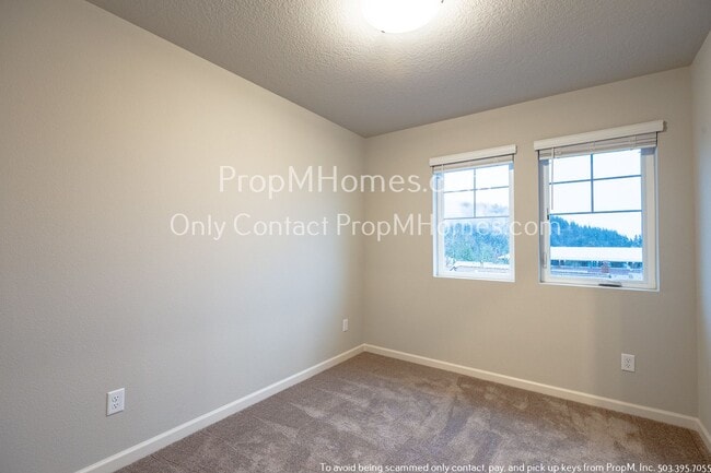 Building Photo - Bright and Relaxing 2-Bedroom in the Heart...