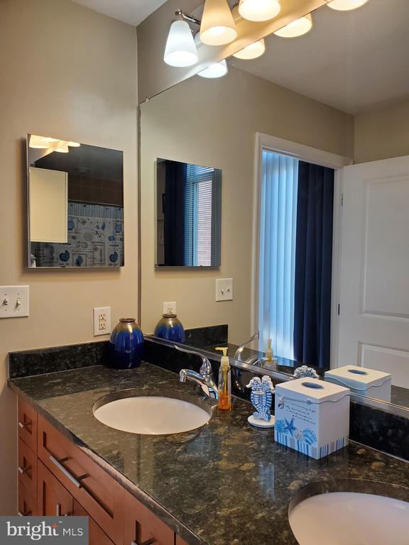 Building Photo - 155 Potomac Passage