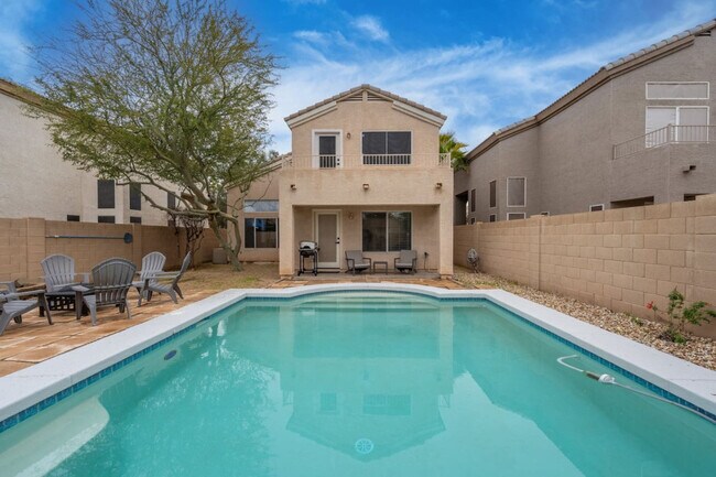 Building Photo - 13682 W Desert Flower Dr