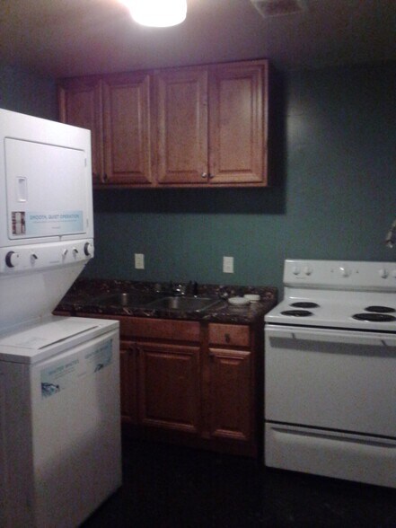 Building Photo - 1718 McCulloh St