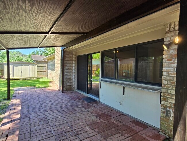 Building Photo - 4055 Cypressdale Dr