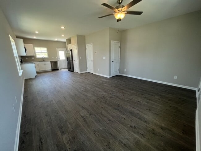 Building Photo - 218 Tara Ct