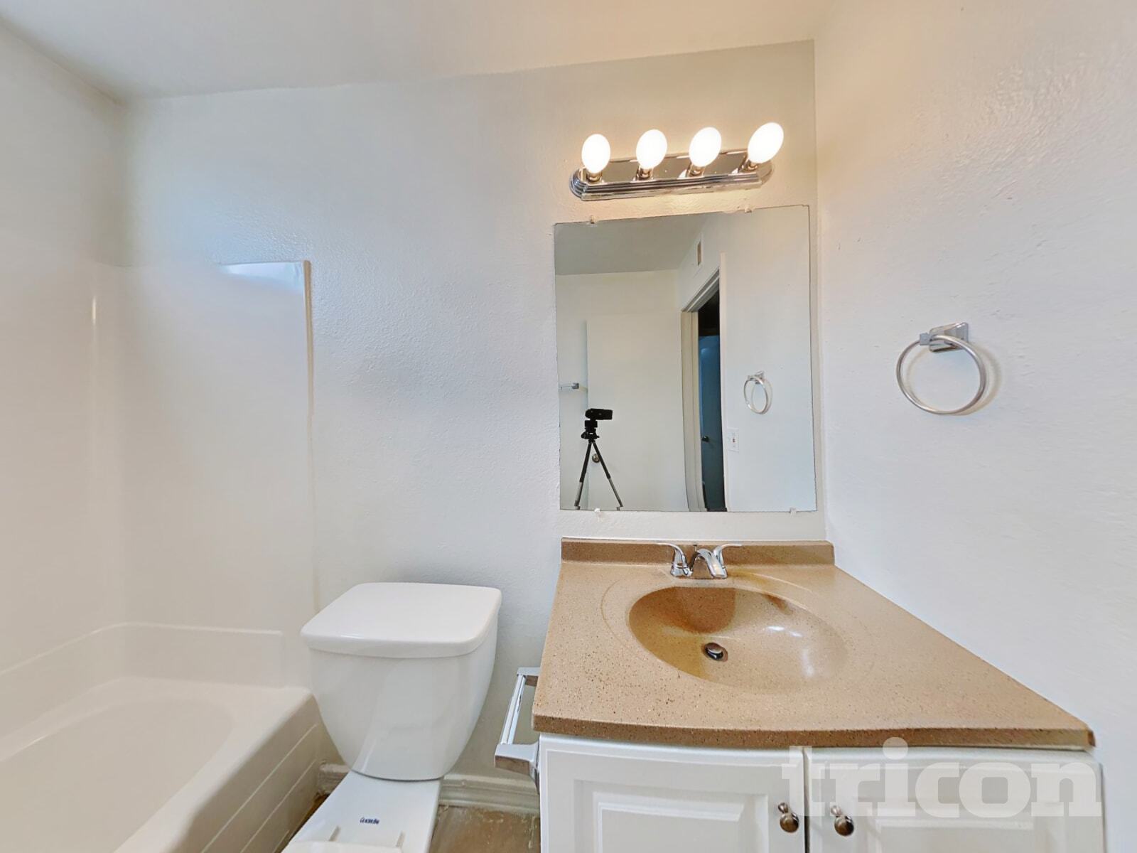 Building Photo - 3644 N 89th Ave