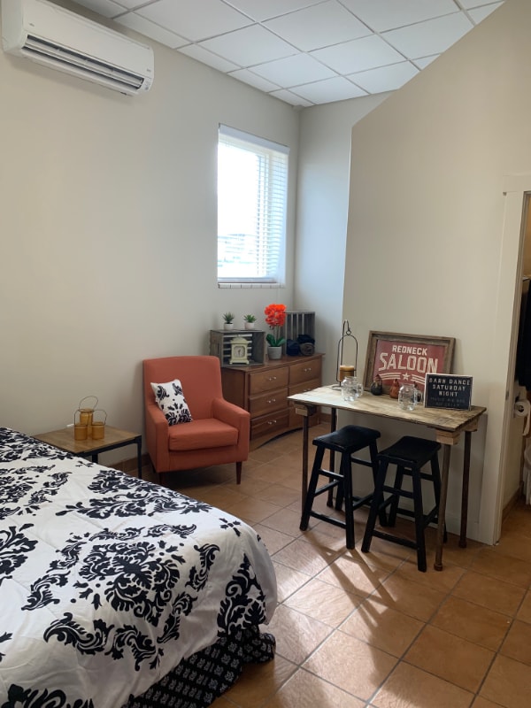 Building Photo - 57 W Vine St