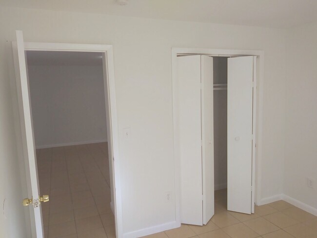 Building Photo - 1610 NW 59th St