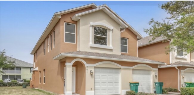 Building Photo - 1030 Venetian Dr