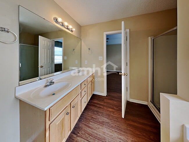 Building Photo - 2720 Waycross Dr